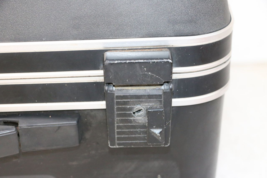 photo de KOFFERTRÄGER LINK KAWASAKI GTR 1000 (1994 - 2004) - Hochauflösende Nahaufnahme