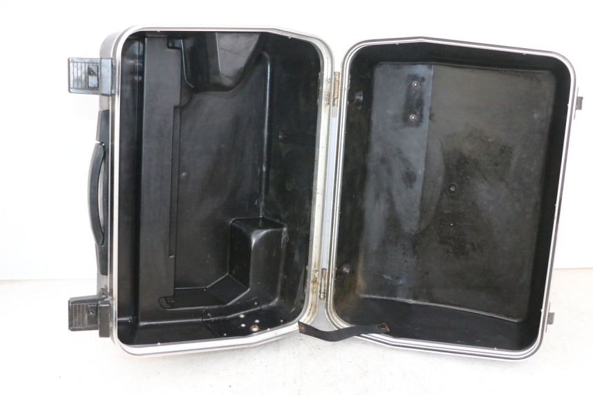 photo de KOFFERTRÄGER LINK KAWASAKI GTR 1000 (1994 - 2004) - Geprüftes Gebrauchtteil