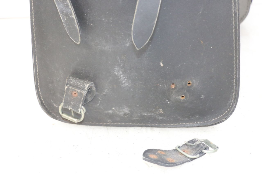 photo de KOFFERTRÄGER SUZUKI GZ MARAUDER 125 (1998 - 2004) - Detailansicht des Bauteils