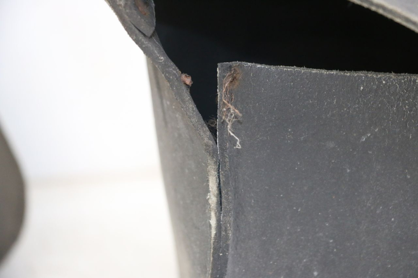 photo de KOFFERTRÄGER SUZUKI GZ MARAUDER 125 (1998 - 2004) - Zoom auf Komponenten