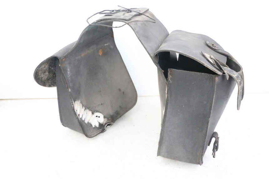 photo de KOFFERTRÄGER SUZUKI GZ MARAUDER 125 (1998 - 2004) - Hochauflösende Nahaufnahme