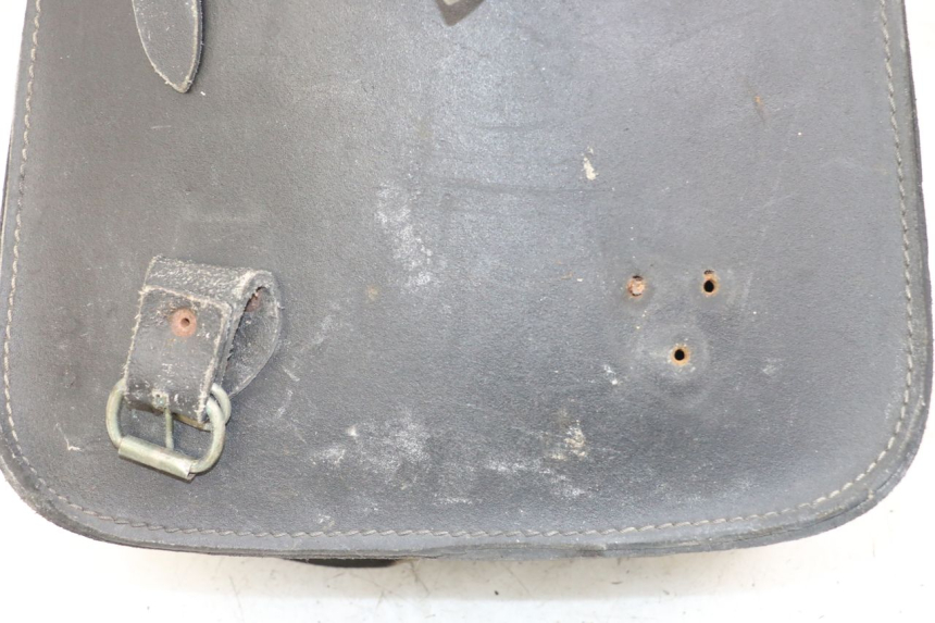 photo de KOFFERTRÄGER SUZUKI GZ MARAUDER 125 (1998 - 2004) - Fokus auf die Struktur