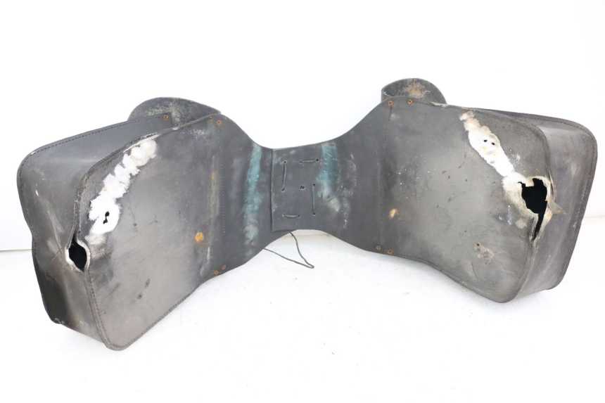 photo de KOFFERTRÄGER SUZUKI GZ MARAUDER 125 (1998 - 2004) - Details der Befestigungspunkte