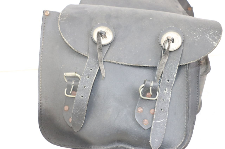 photo de KOFFERTRÄGER SUZUKI GZ MARAUDER 125 (1998 - 2004) - Oberflächenzustand und Material