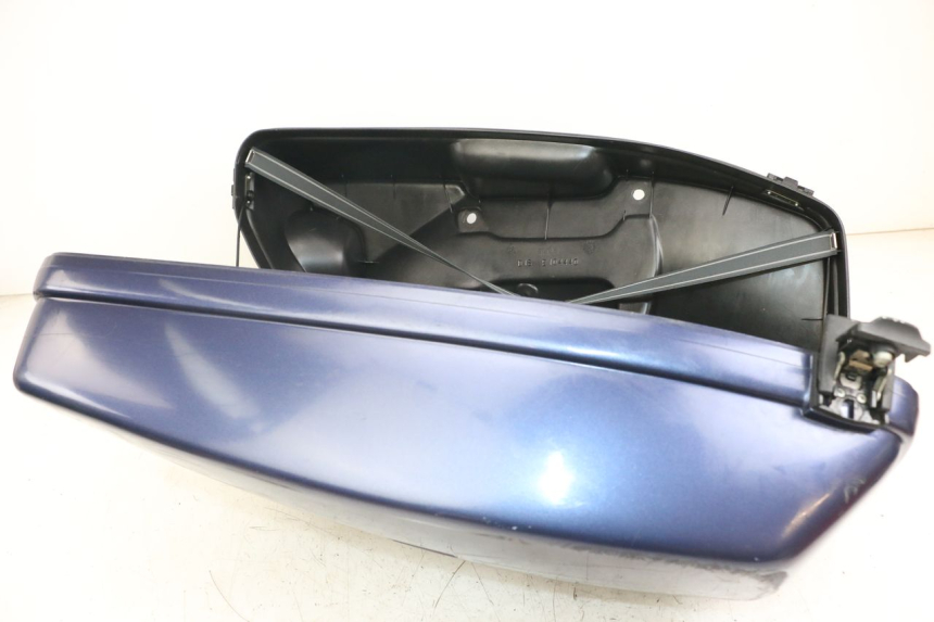 photo de KOFFERTRÄGER APRILIA SCARABEO GT 125 (1999 - 2007) - Charakteristische Merkmale