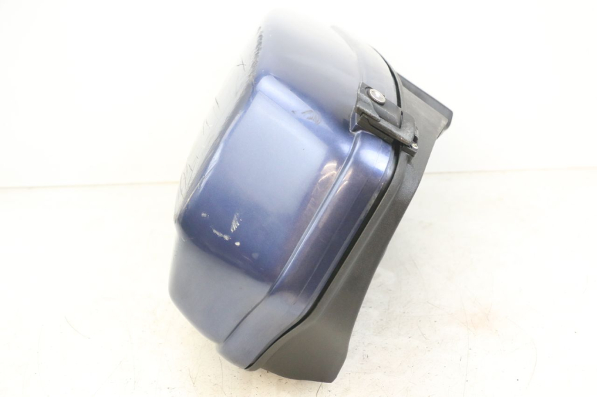 photo de KOFFERTRÄGER APRILIA SCARABEO GT 125 (1999 - 2007) - Details der Befestigungspunkte