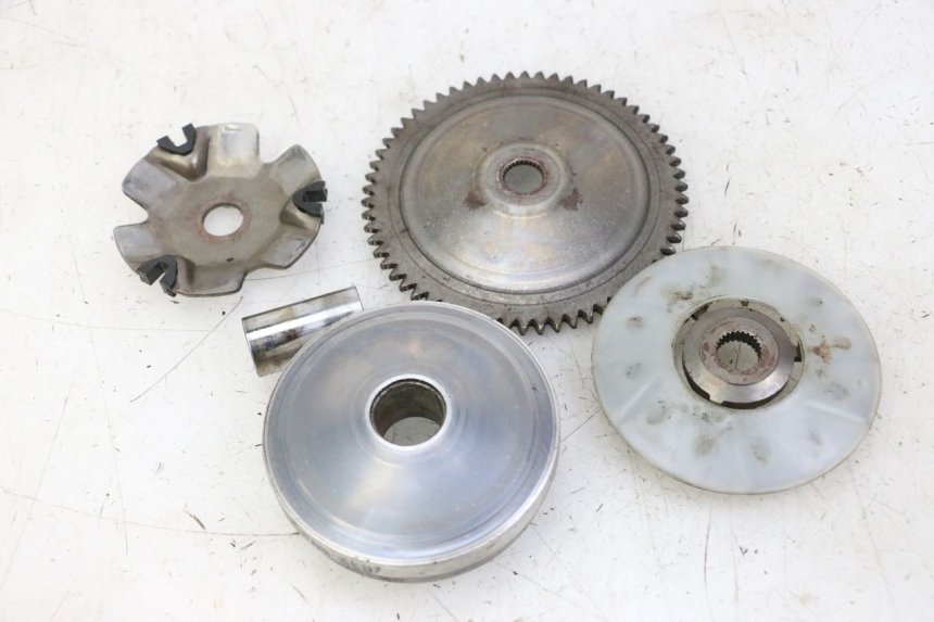 photo de VARIOMETER KYMCO AGILITY 4T 50 (2018 - 2022) - Details der Befestigungspunkte