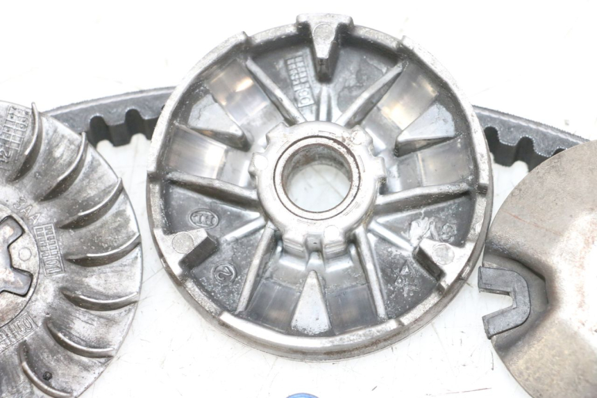 photo de VARIOMETER MBK BOOSTER SPIRIT NAKED 50 (2004 - 2017) - Oberflächenzustand und Material