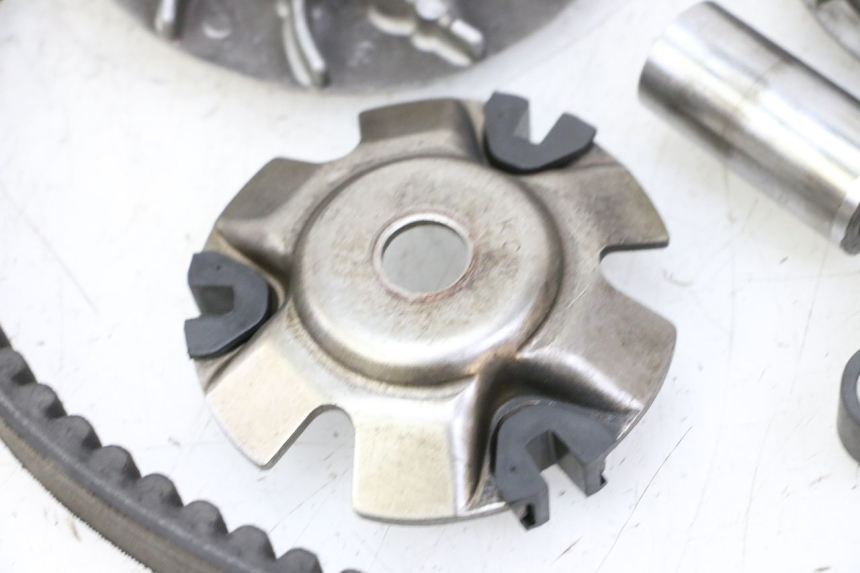 photo de VARIOMETER HONDA FES S-WING SWING ABS 125 (2007 - 2015) - Oberflächenzustand und Material