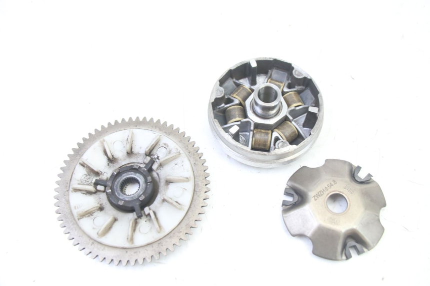 photo de VARIATOR VENESI FLY RETRO 4T 50 (2020 - 2025) - Alternative Perspektive