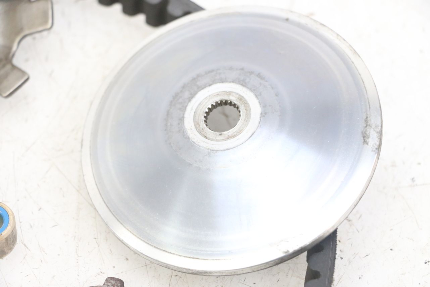 photo de VARIOMATIK PEUGEOT JET FORCE CARBU 50 (2003 - 2016) - Details der Befestigungspunkte