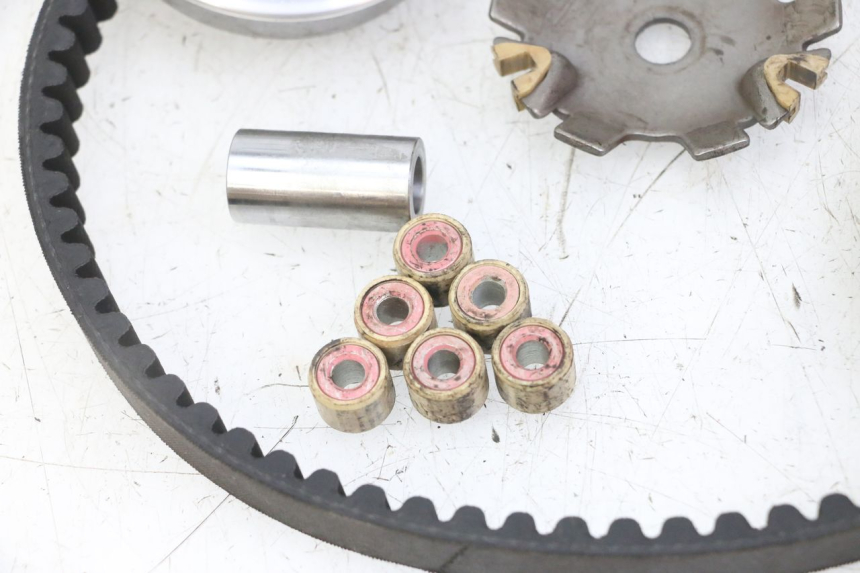 photo de VARIOMATIK PEUGEOT KISBEE 2T 50 (2018 - 2022) - Details der Befestigungspunkte