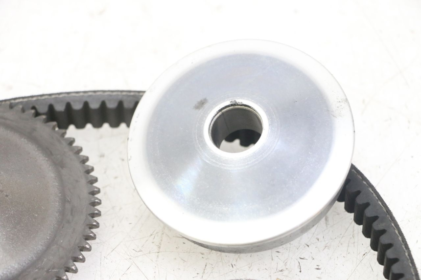 photo de VARIOMETER PEUGEOT KISBEE 4T 50 (2018 - 2022) - Details der Befestigungspunkte