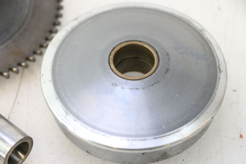 photo de VARIOMETER PEUGEOT KISBEE 4T 50 (2010 - 2017) - Details der Befestigungspunkte