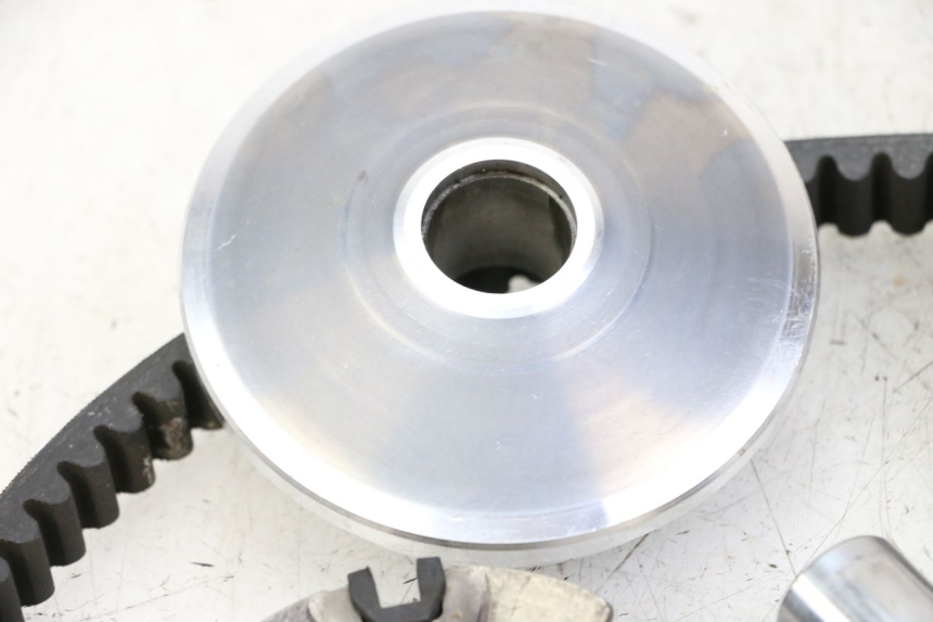 photo de VARIOMATIK LONGJIA SHARPY 125 (2020 - 2024) - Details der Befestigungspunkte