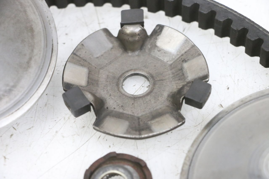 photo de VARIOMATIK SYM ORBIT III 3 4T 50 (2021 - 2025) - Details der Befestigungspunkte