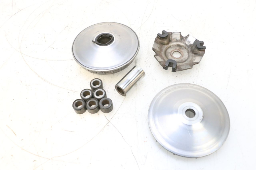 photo de VARIOMATIK HONDA PCX (JF57/JF64) 125 (2014 - 2018) - Details der Befestigungspunkte