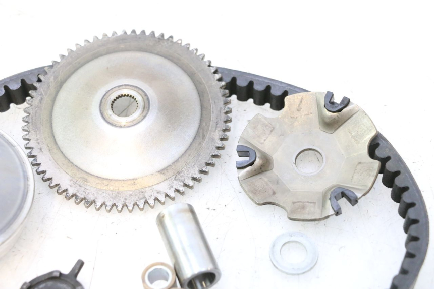 photo de VARIOMATIK JM MOTORS R-MAX TECH 50 (2024 - 2026) - Oberflächenzustand und Material