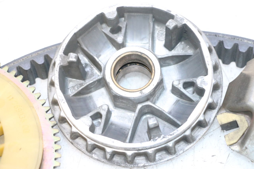 photo de VARIOMATIK PEUGEOT SATELIS COMPRESSOR K15 125 (2006 - 2009) - Weitere Ansicht des Artikels
