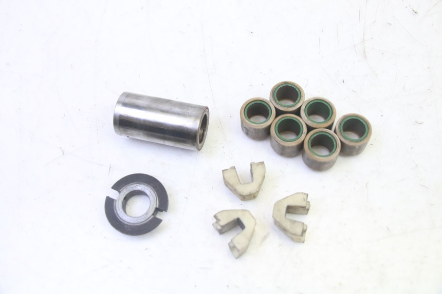 photo de VARIOMETER PEUGEOT SATELIS 125 (2006 - 2009) - Details der Befestigungspunkte