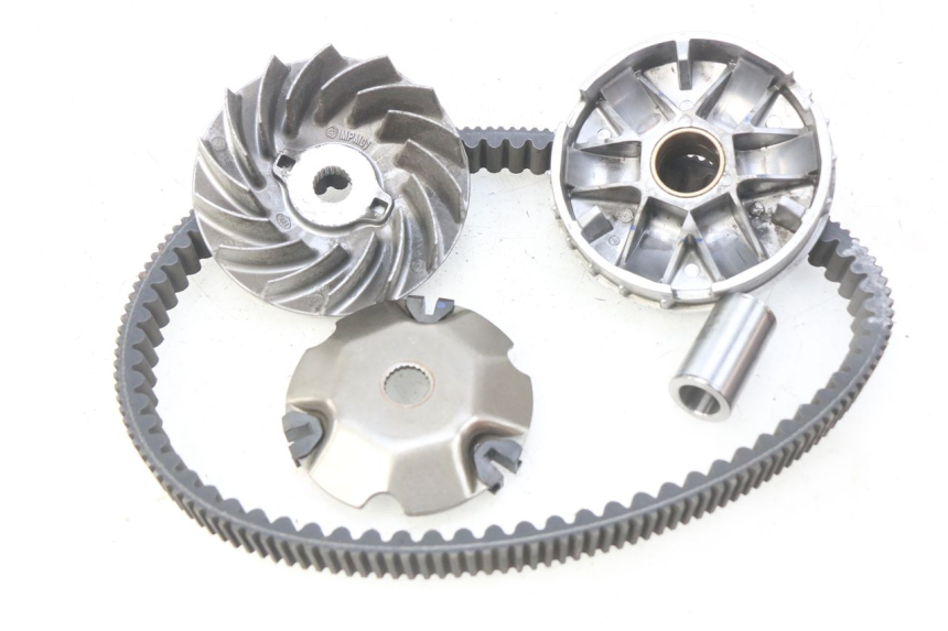 photo de VARIOMETER PIAGGIO VESPA GTS IGET ABS 125 (2017 - 2023) - Hauptansicht