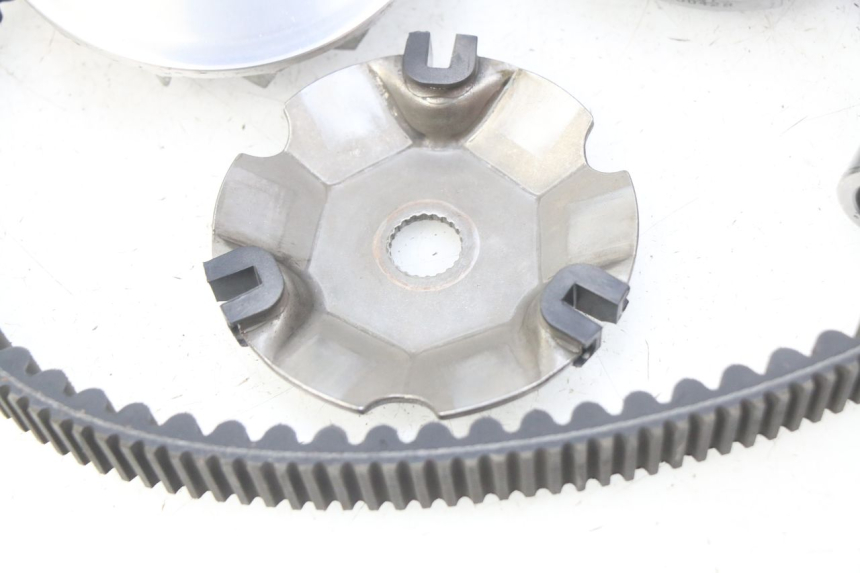 photo de VARIOMETER PIAGGIO VESPA GTS IGET ABS 125 (2017 - 2023) - Alternative Perspektive