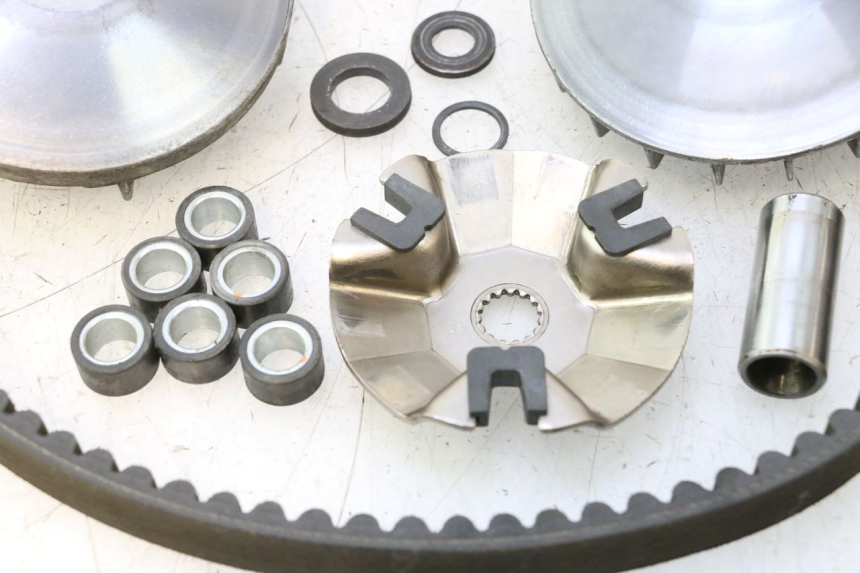 photo de VARIOMETER YAMAHA YP MAJESTY 125 (2002 - 2006) - Oberflächenzustand und Material