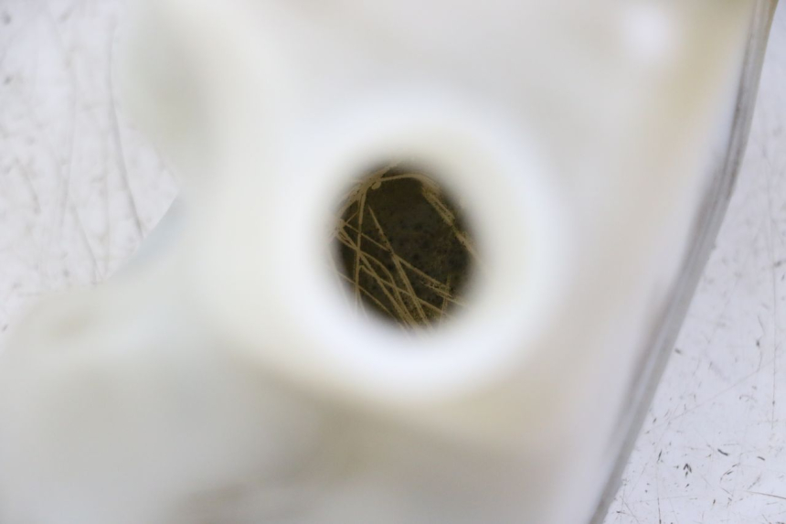 photo de KÜHLWASSERBEHÄLTER HONDA CBR F 1000 (1993 - 1996) - Alternative Perspektive