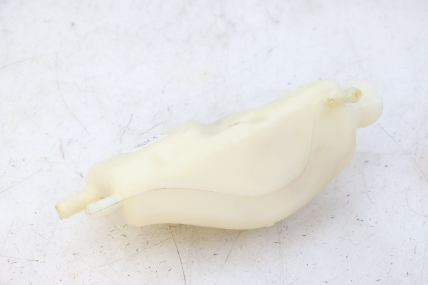 photo de KÜHLWASSERBEHÄLTER PIAGGIO MP3 HPE 310 (2024 - 2025) - Zoom auf Gebrauchszustand