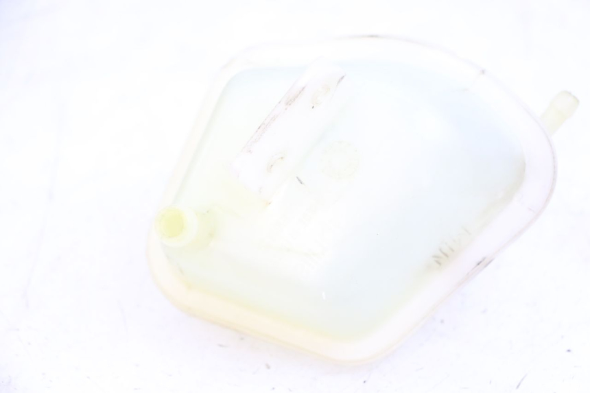 photo de KÜHLWASSERBEHÄLTER APRILIA SR CARB LC 2T 50 (2004 - 2012) - Detailansicht des Bauteils