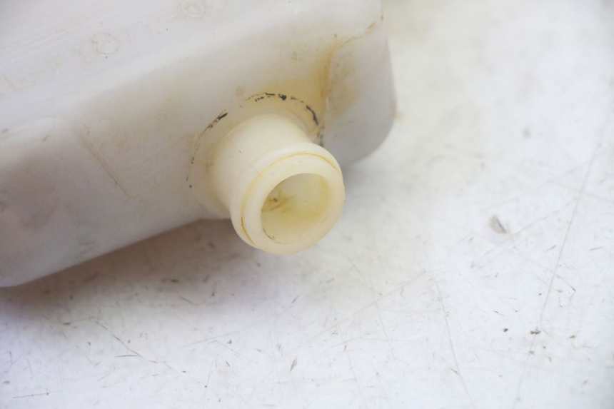 photo de AUSGLEICHSBEHÄLTER YAMAHA YP MAJESTY 125 (2007 - 2010) - Details der Befestigungspunkte