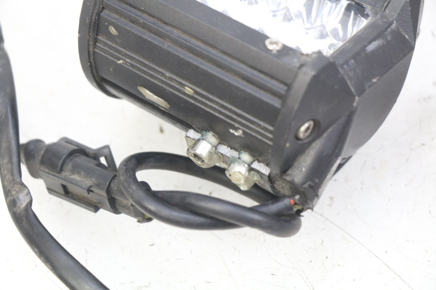 photo de STANDLICHT HONDA CB R 1000 (2018 - 2023) - Details der Befestigungspunkte