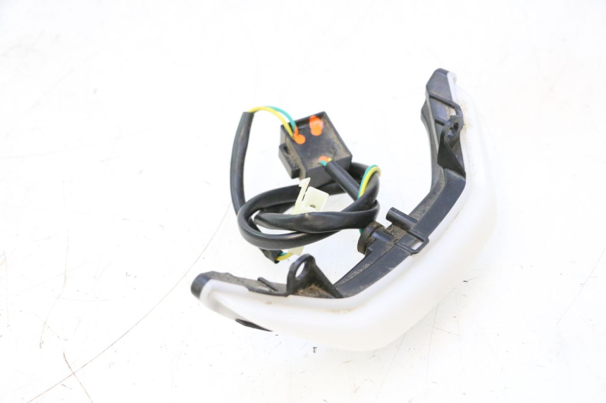 photo de STANDLICHT PEUGEOT KISBEE 4T 50 (2018 - 2022) - Oberflächenzustand und Material