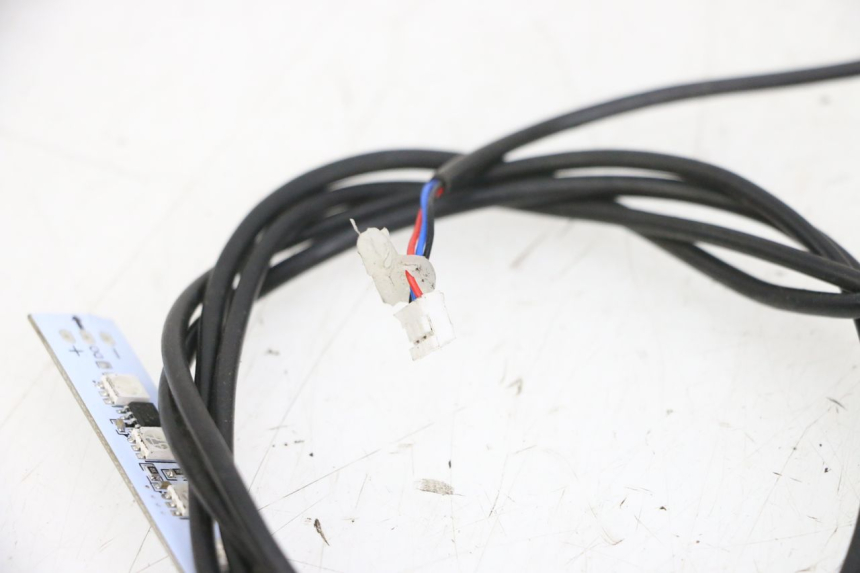 photo de KONTROLLLAMPE DUALTRON MINI SPECIAL 1 - Details der Befestigungspunkte