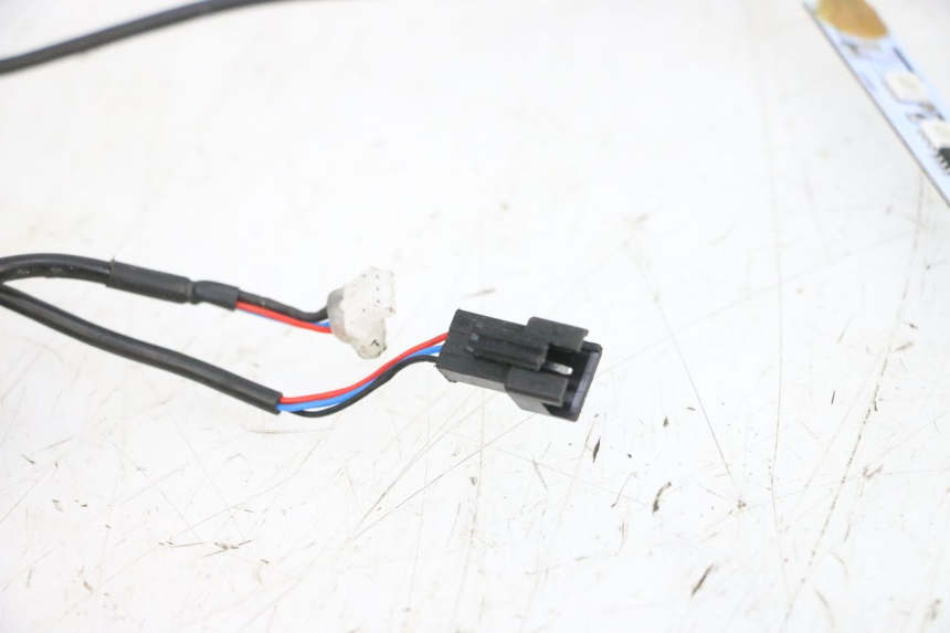 photo de KONTROLLLAMPE DUALTRON MINI SPECIAL 1 - Oberflächenzustand und Material