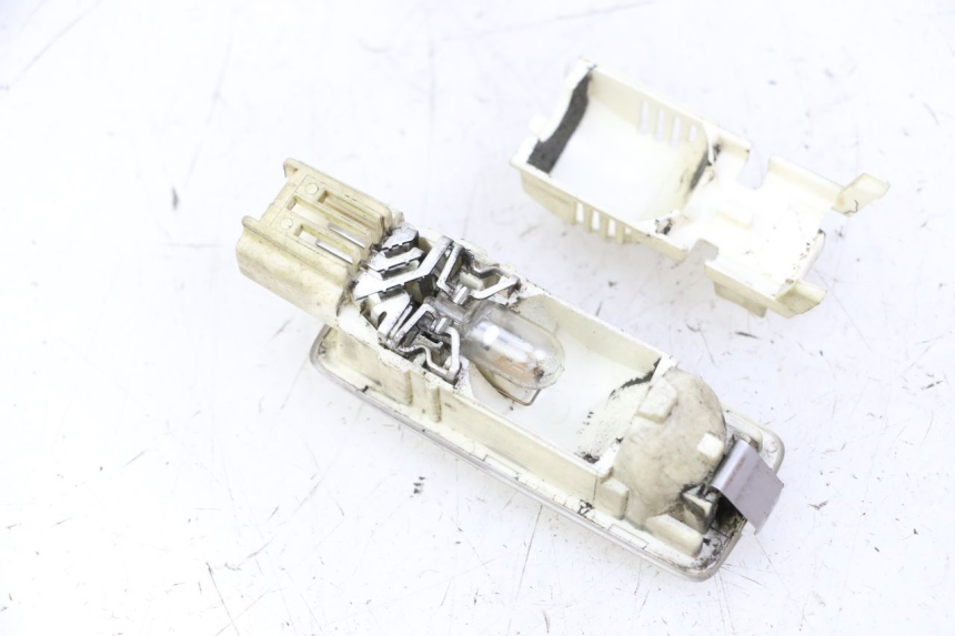 photo de KONTROLLLAMPE PEUGEOT SATELIS 125 (2013 - 2018) - Details der Befestigungspunkte