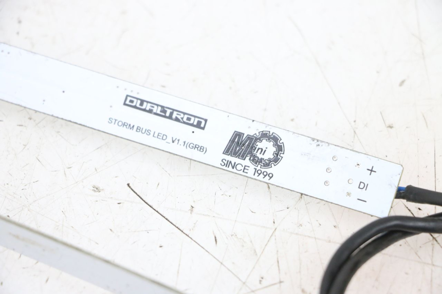 photo de KONTROLLLAMPE DUALTRON VICTOR LIMITED 1 - Alternative Perspektive