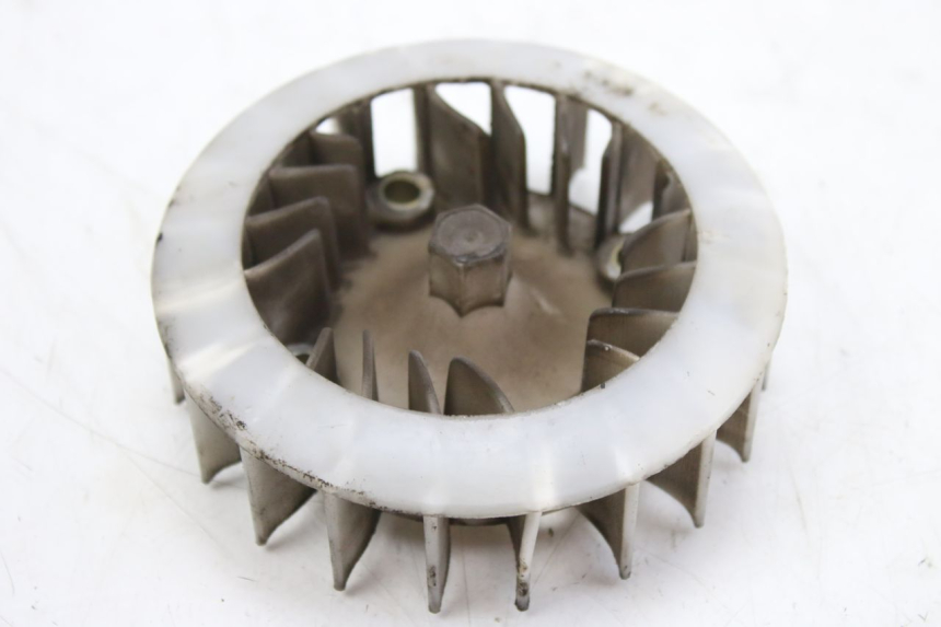 photo de LÜFTER TNT MOTOR BOSTON 4T 50 (2018 - 2025) - Alternative Perspektive