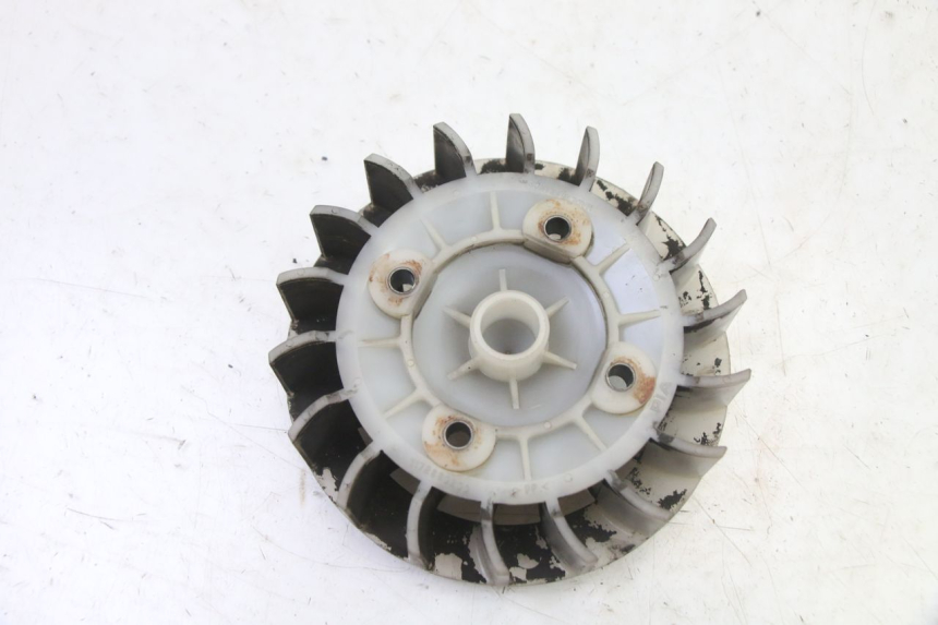 photo de LüFTER PEUGEOT ELYSTAR 50 (2002 - 2014) - Alternative Perspektive