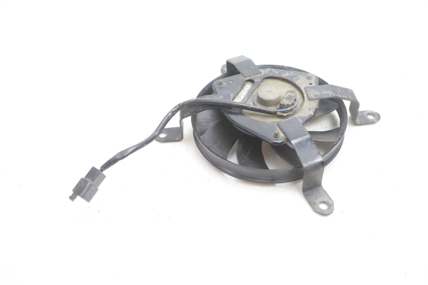 photo de VENTILATOR KAWASAKI ER-6 ER6 N 650 (2005 - 2009) - Zoom auf Gebrauchszustand