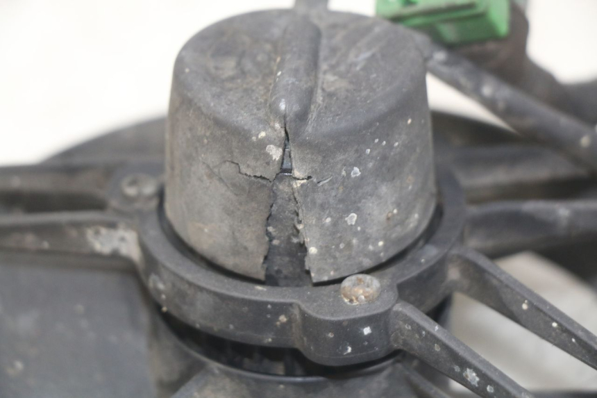 photo de LüFTER HONDA FES PANTHEON 2T 125 (1998 - 2002) - Detailansicht des Bauteils