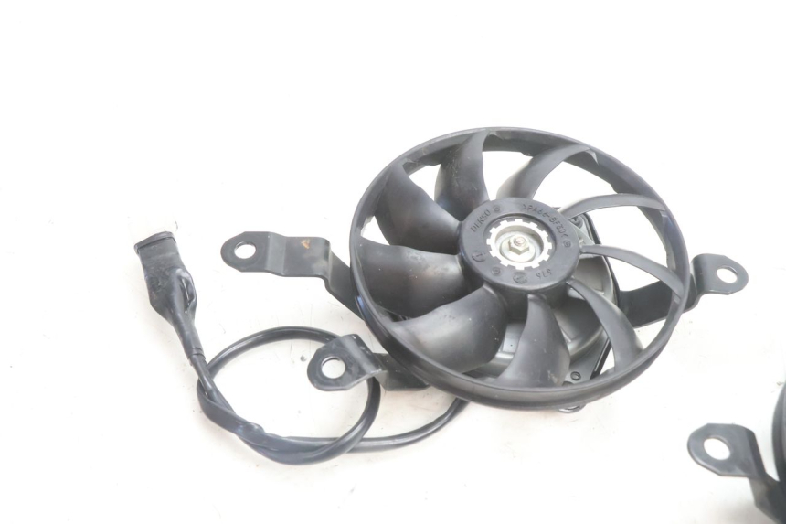 photo de VENTILATOR YAMAHA FZ8 800 (2010 - 2016) - Detailansicht des Bauteils