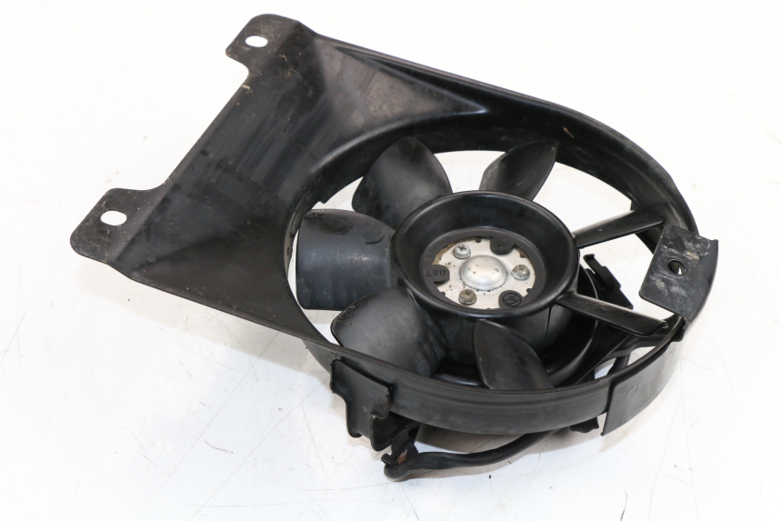 photo de VENTILATOR YAMAHA FZX FAZER 750 (1987 - 1998) - Detailansicht des Bauteils