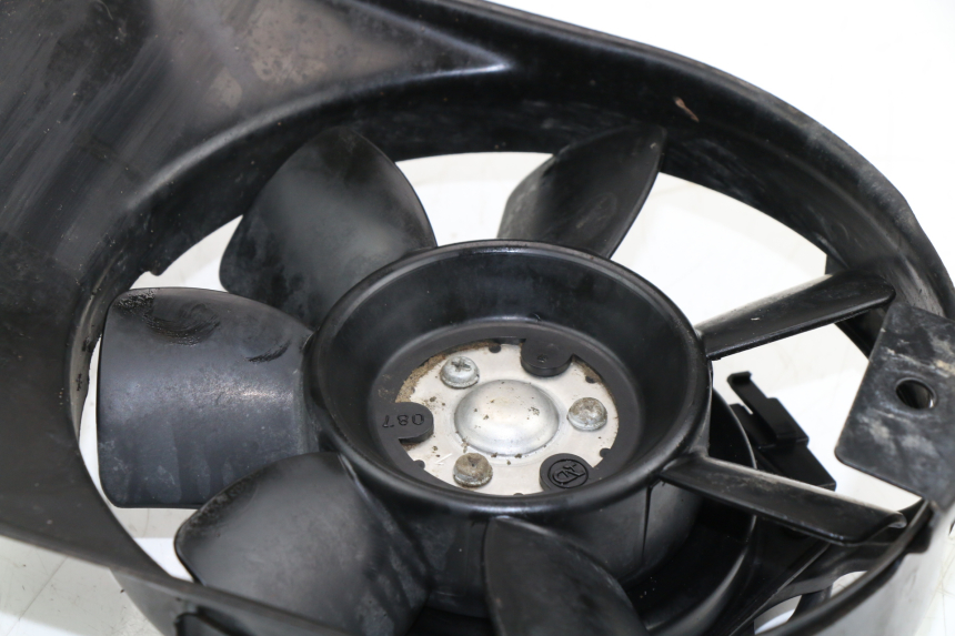 photo de VENTILATOR YAMAHA FZX FAZER 750 (1987 - 1998) - Detailansicht des Bauteils