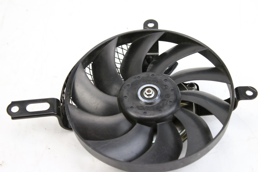photo de VENTILATOR SUZUKI GSX-R GSXR 750 (2011 - 2016) - Zoom auf Gebrauchszustand