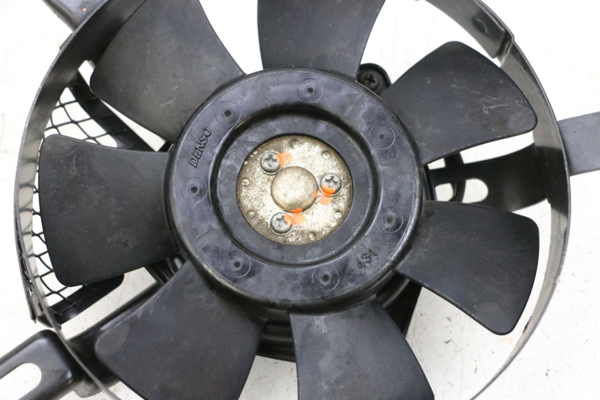 photo de VENTILATOR SUZUKI GSXR GSX-R 1000 (2003 - 2004) - Technische Nahaufnahme