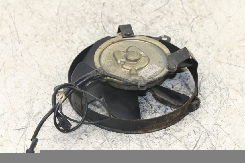 photo de VENTILATOR HONDA VFR 750 (1994 - 1997) - Detailansicht des Bauteils