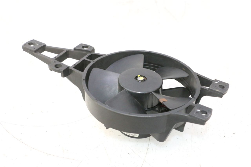 photo de LüFTER PIAGGIO MP3 500 (2011 - 2015) - Details der Befestigungspunkte