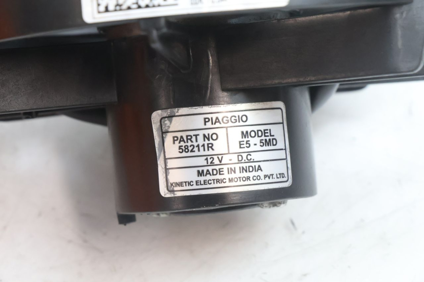 photo de VENTILATOR PIAGGIO MP3 500 (2016 - 2018) - Details der Befestigungspunkte