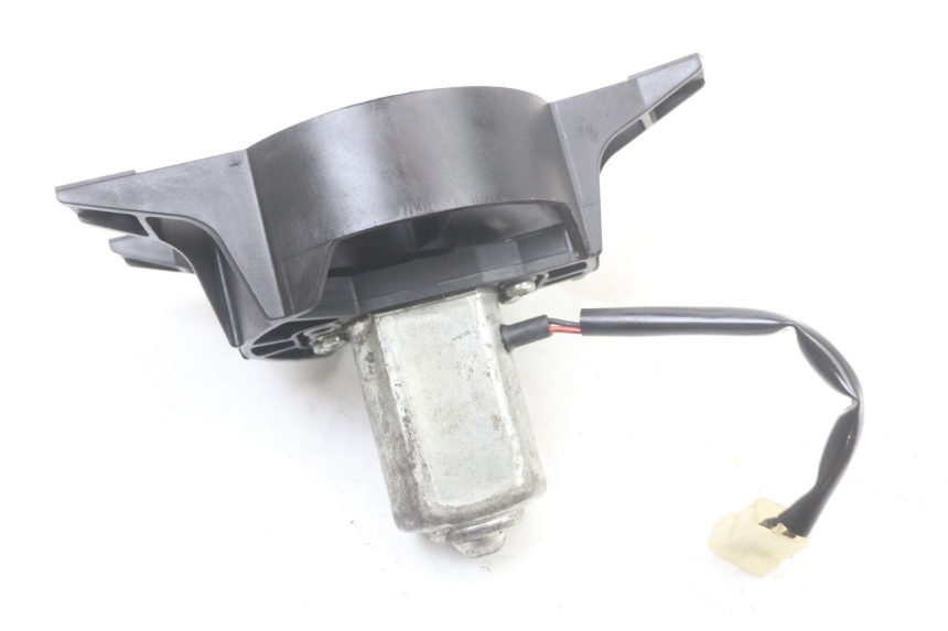 photo de VENTILATOR PIAGGIO BEVERLY 125 (1998 - 2005) - Alternative Perspektive